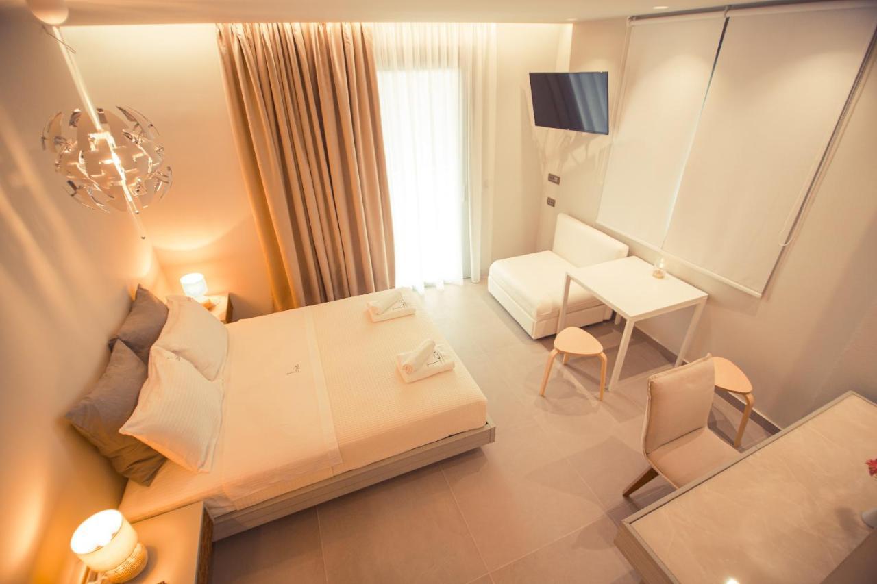 Io Luxury Pool & Hot Tub Suites Preveza Exterior foto
