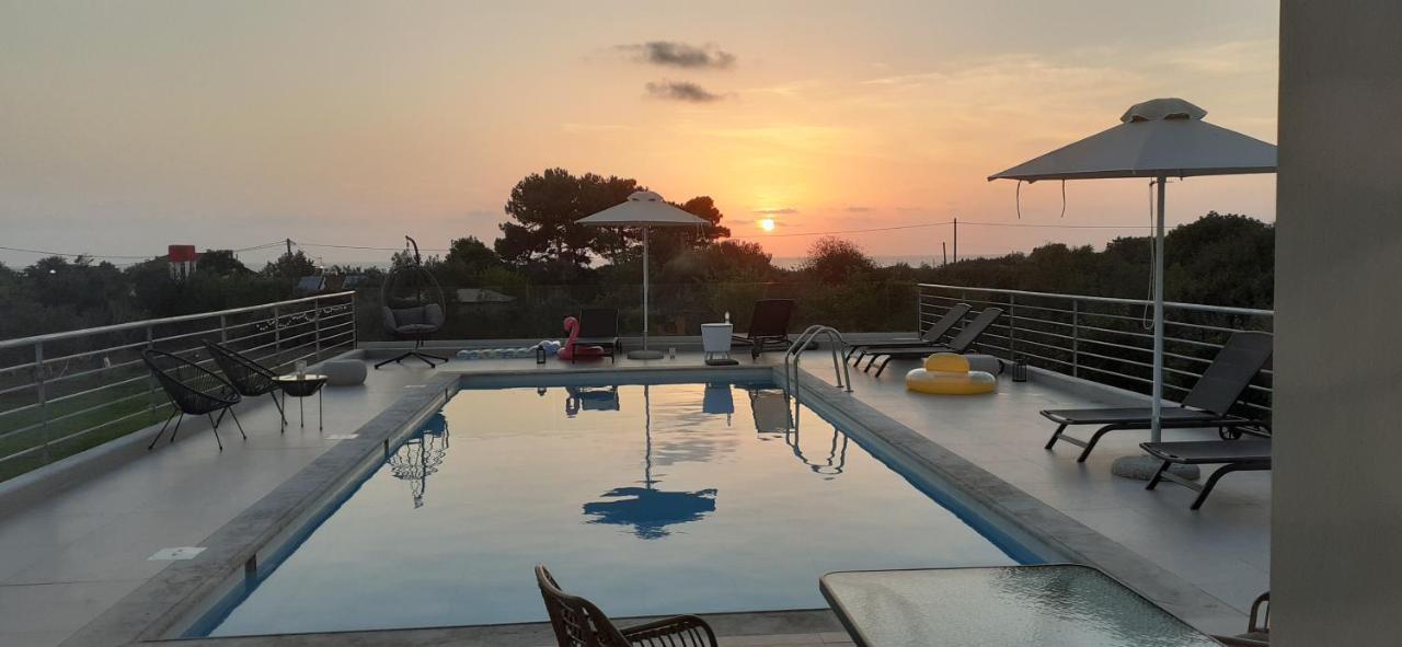 Io Luxury Pool & Hot Tub Suites Preveza Exterior foto